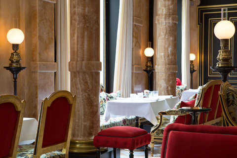LA RESERVE PARIS HOTEL AND SPA - Photo 95