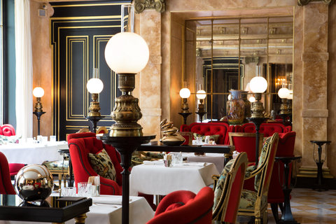 LA RESERVE PARIS HOTEL AND SPA - Photo 96