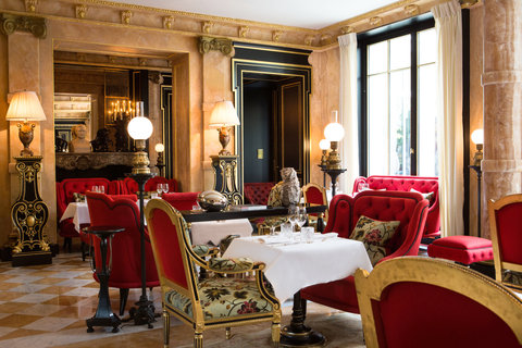 LA RESERVE PARIS HOTEL AND SPA - Photo 97