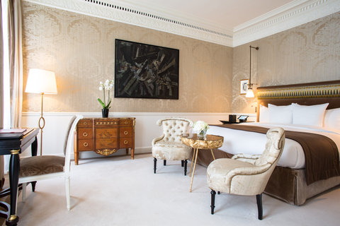 LA RESERVE PARIS HOTEL AND SPA - Photo 23