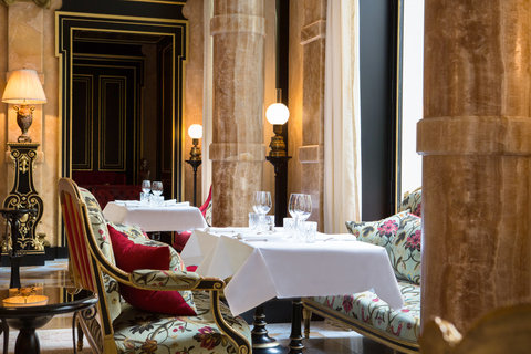 LA RESERVE PARIS HOTEL AND SPA - Photo 92