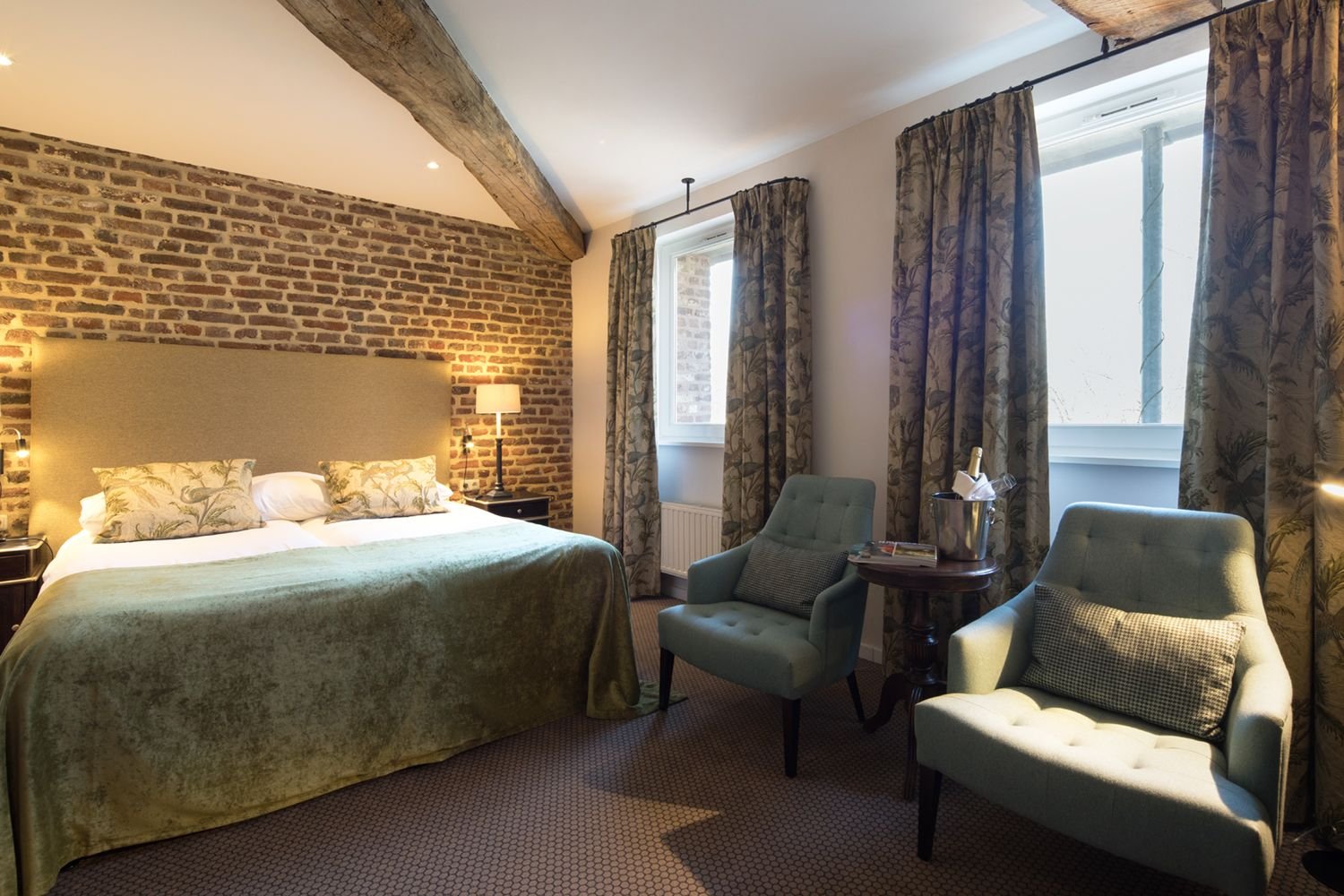 KASTEEL TERWORM-guestroom-Standard Room.jpg