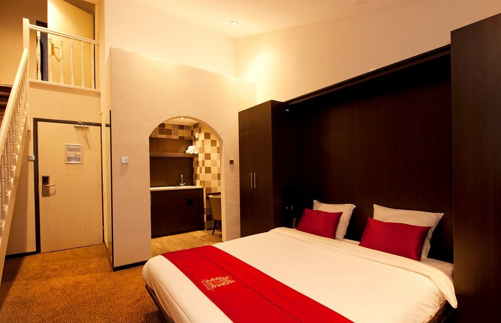 VAN DER VALK HOTEL AVIFAUNA-guestroom-Quad Room.jpg