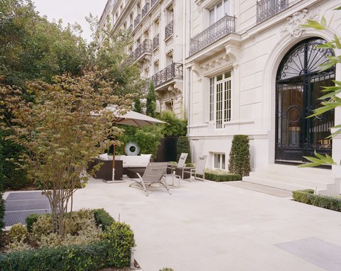 LA RESERVE PARIS HOTEL AND SPA - Photo 136
