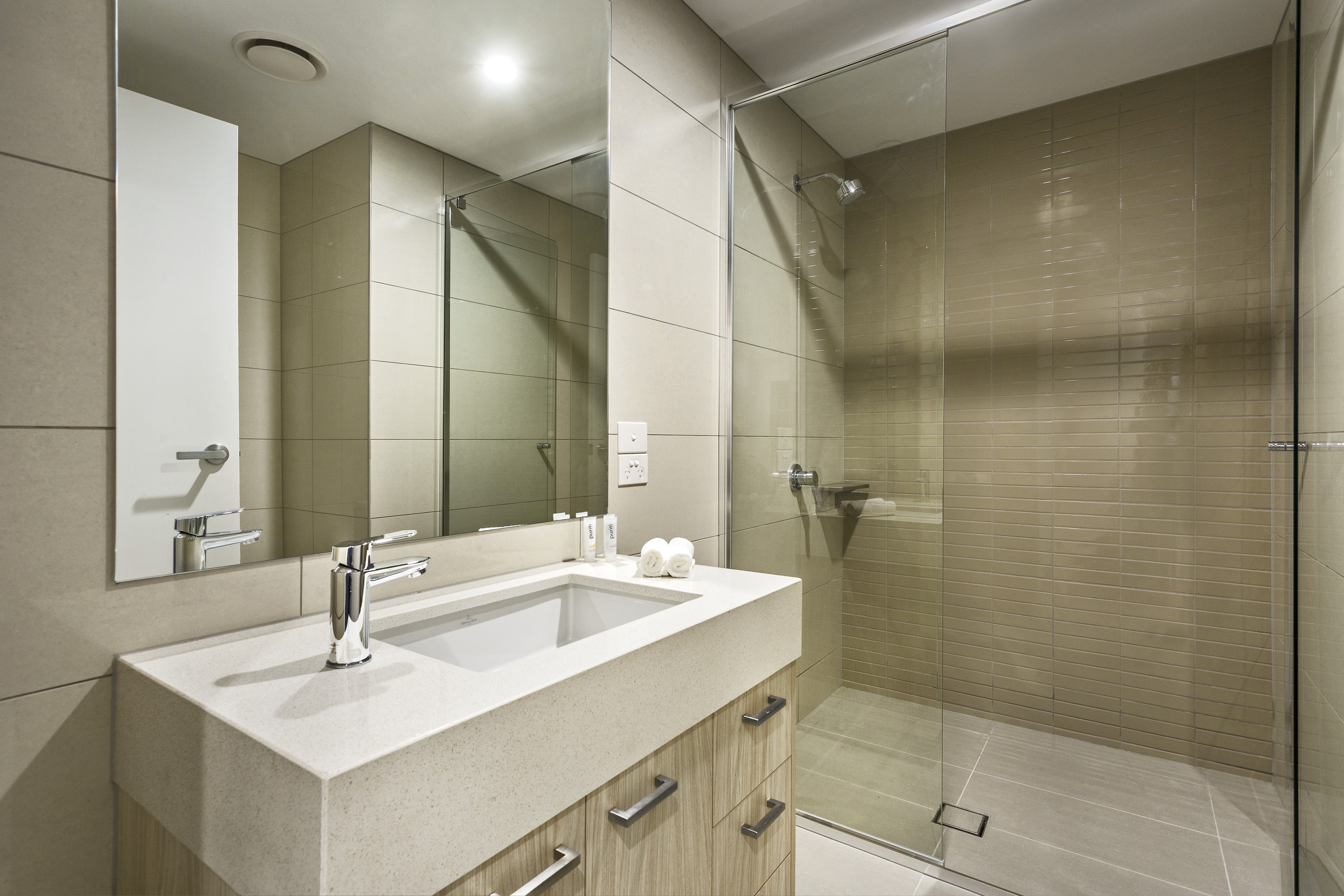 QUEST WOOLLOONGABBA-guestroom-Bathroom - Studios and selected 1 bed apartments.jpg