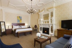  - Chateau Versailles Hotel Montreal