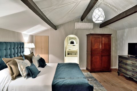 CHATEAU EZA - Photo 13