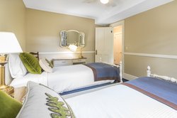  - Omni Bretton Arms Inn