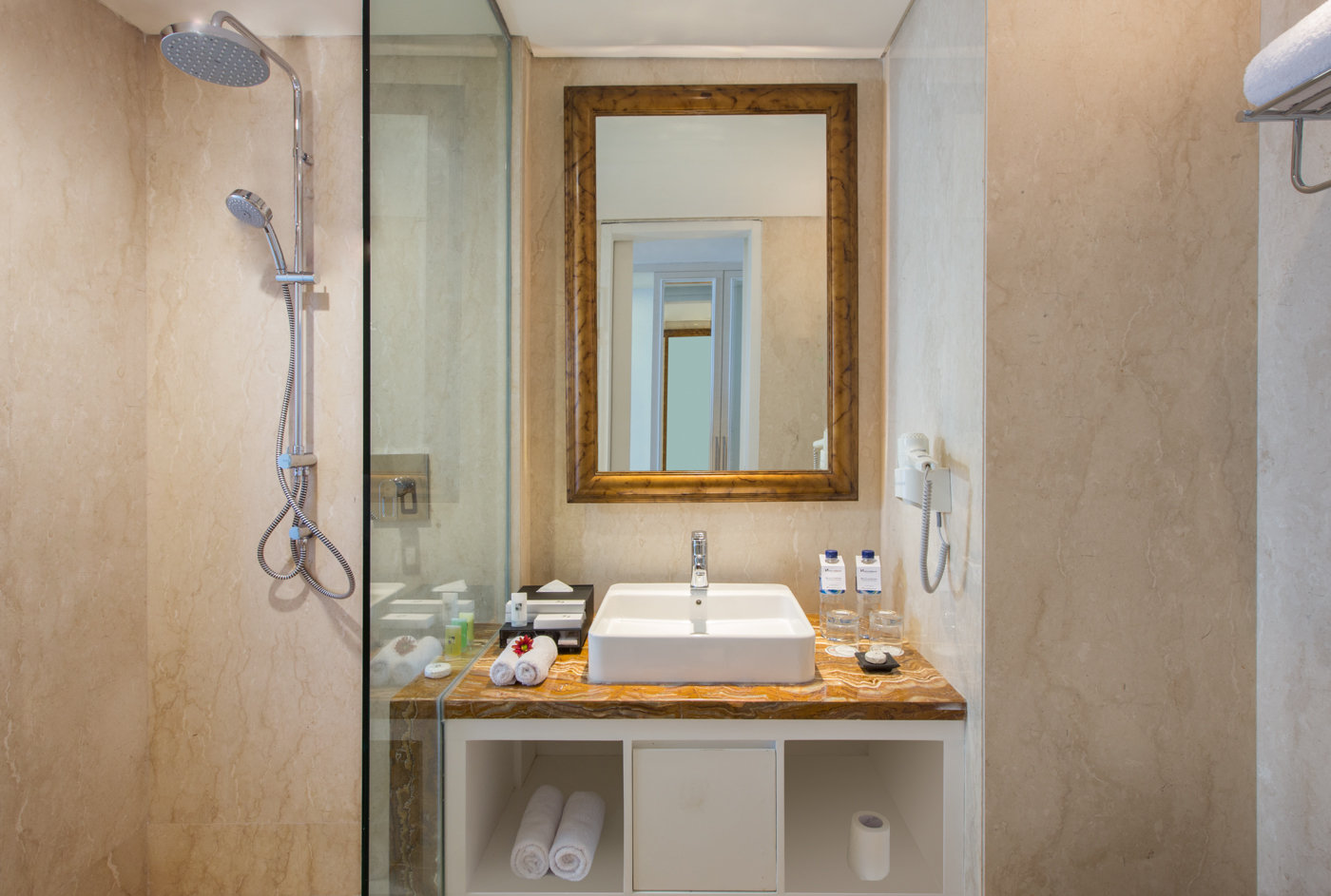 Swiss-Belhotel Yogyakarta-guestroom-Bathroom Deluxe And Grand Deluxe.jpg