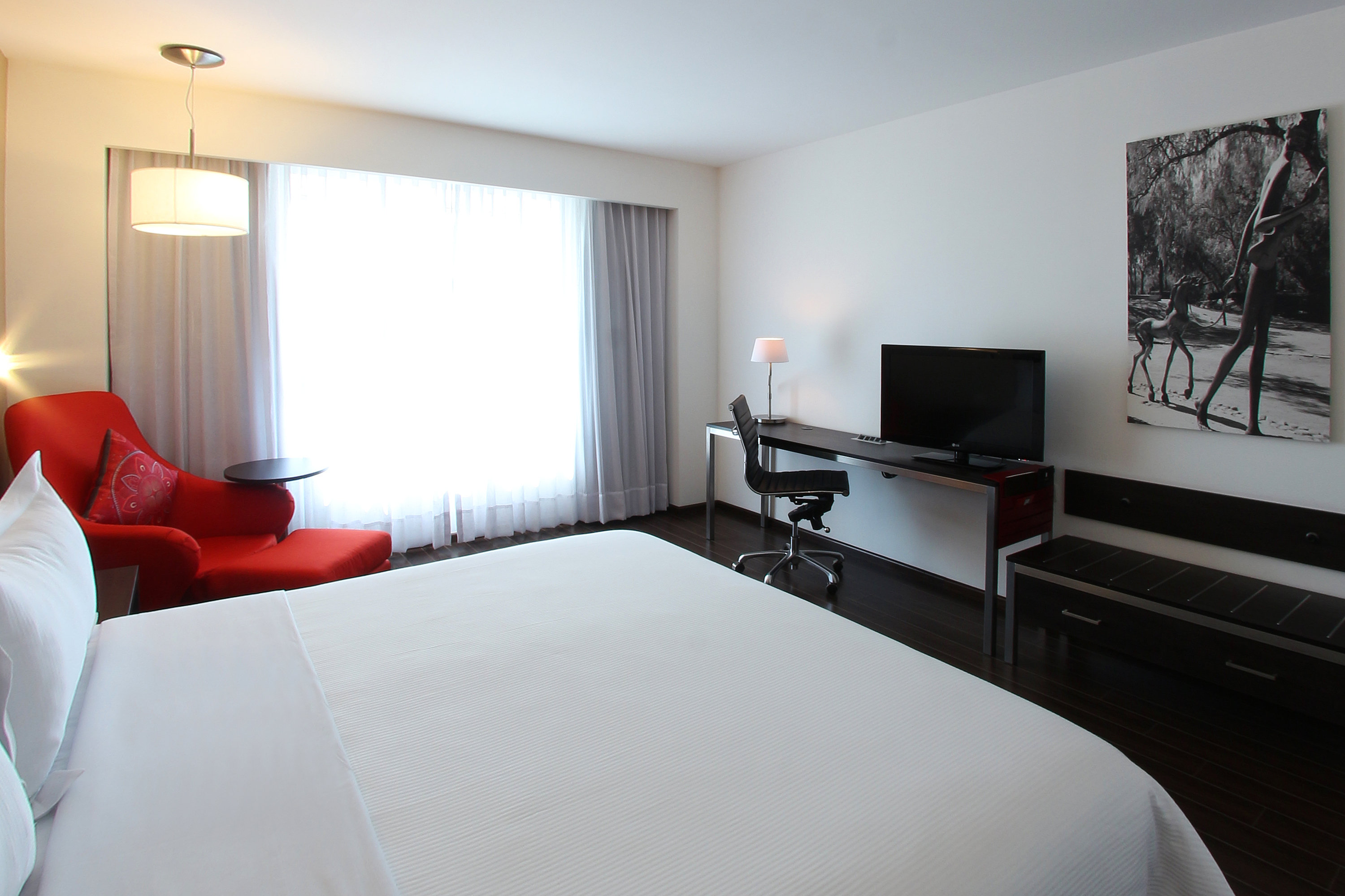 FIESTA INN CUAUTITLAN-guestroom-Superior King.jpg