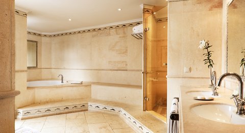 PUENTE ROMANO MARBELLA - Photo 61