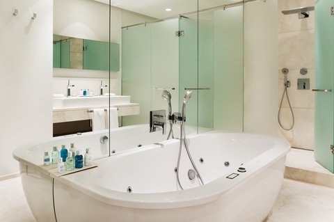 PUENTE ROMANO MARBELLA - Photo 71