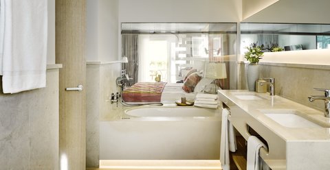 PUENTE ROMANO MARBELLA - Photo 58