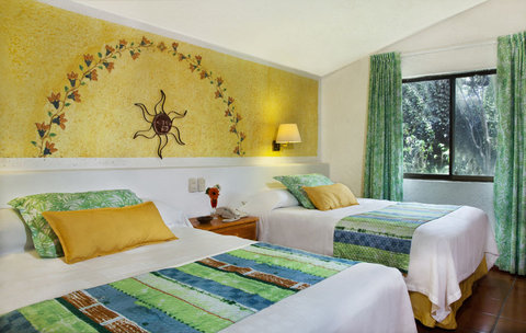 HOTEL RACQUET CUERNAVACA-guestroom-Habitacion Junior Suite.jpg