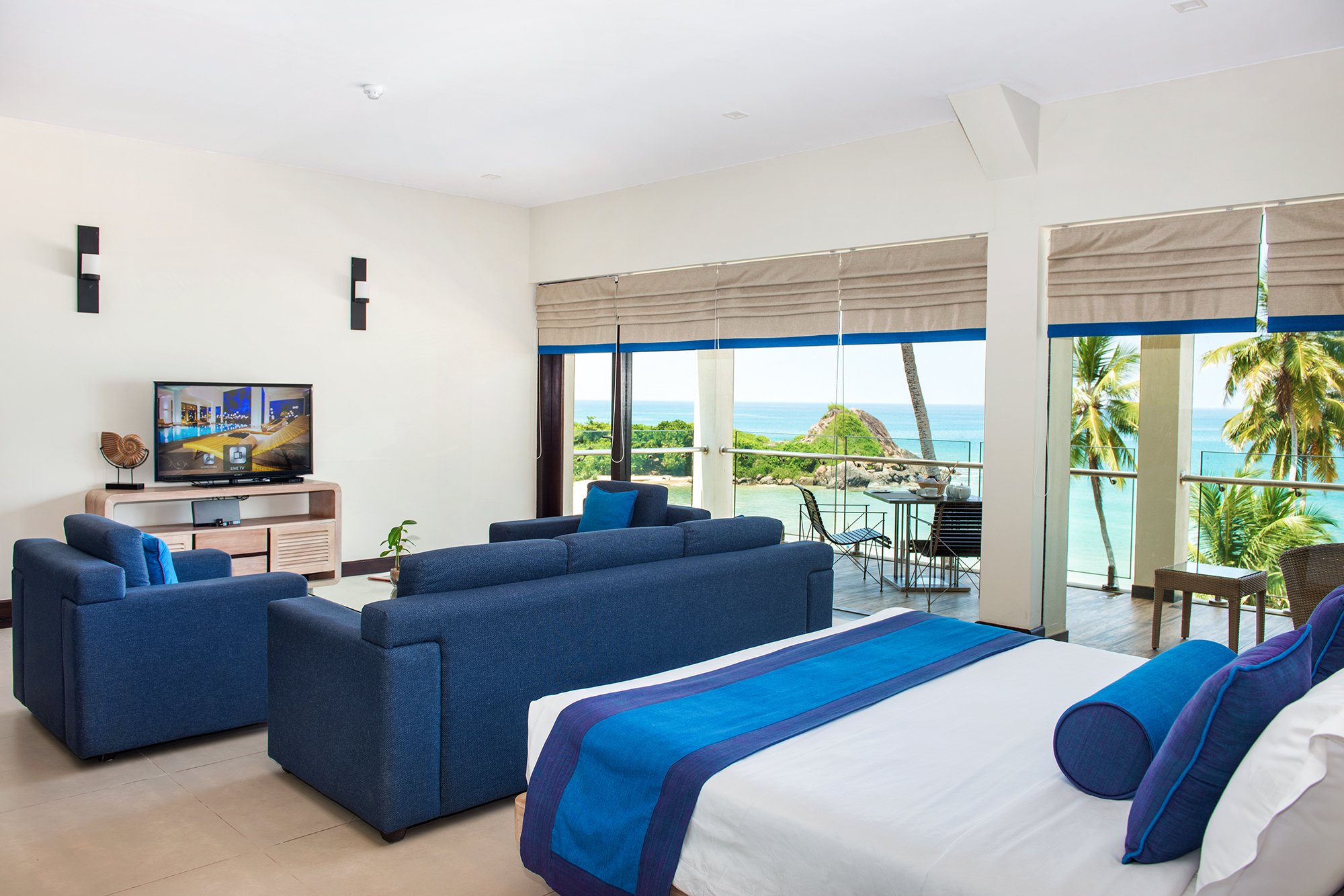 SHINAGAWA BEACH-guestroom-Suite.jpg
