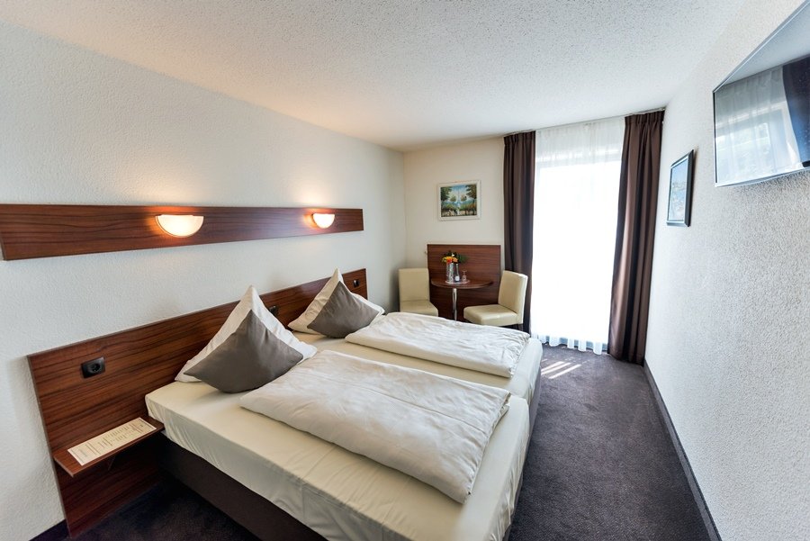 AM WALL SOEST-guestroom-128614 Guest Room.jpg