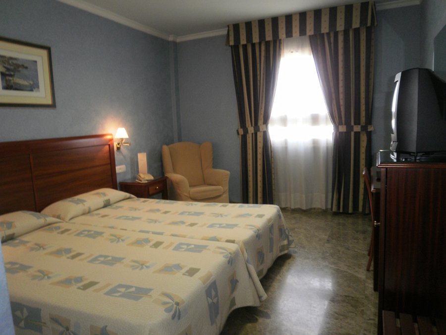 BARTOS HOTEL-guestroom-451423 Guest Room.jpg