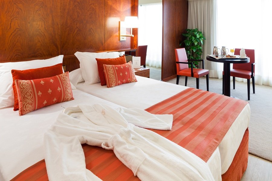 ROYAL PLAZA-guestroom-600369 Guest Room.jpg