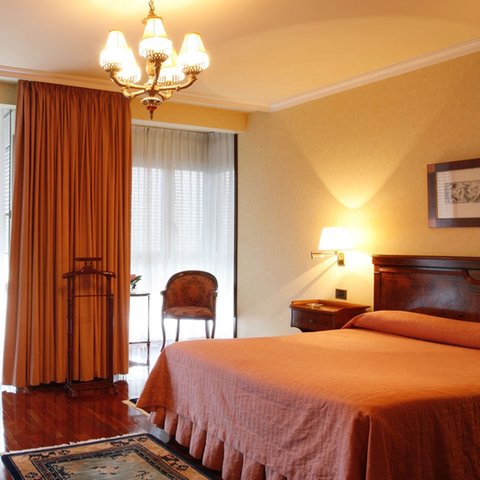 615576 Guest Room
