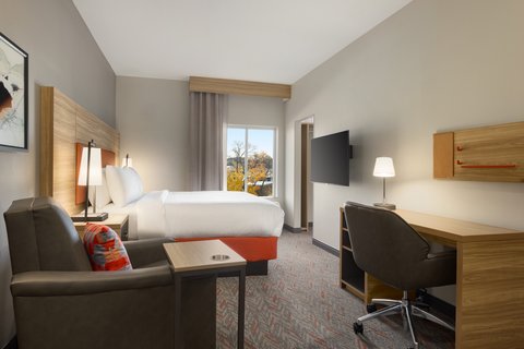King Bed Guest Room