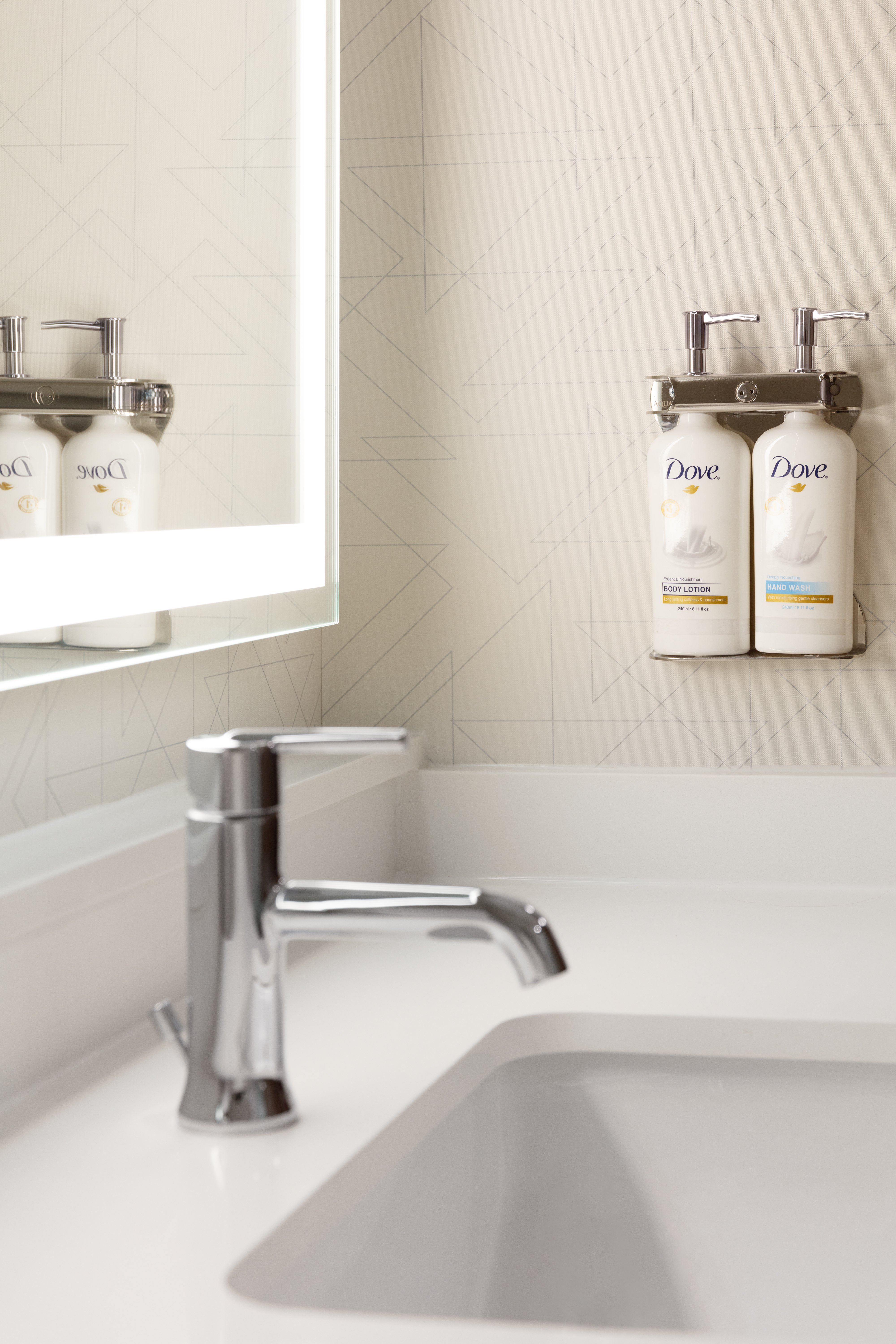 HOLIDAY INN EXP STES HEBRON BY IHG-guestroom-Recharge in our spacious guest bathroom..jpg