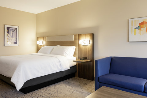 Indulge yourself in our warm, welcoming guest rooms.