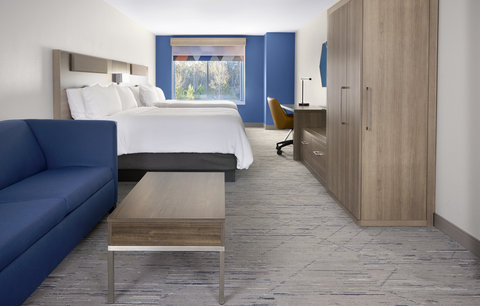 Our rooms offers a comfortable and well-lit space.