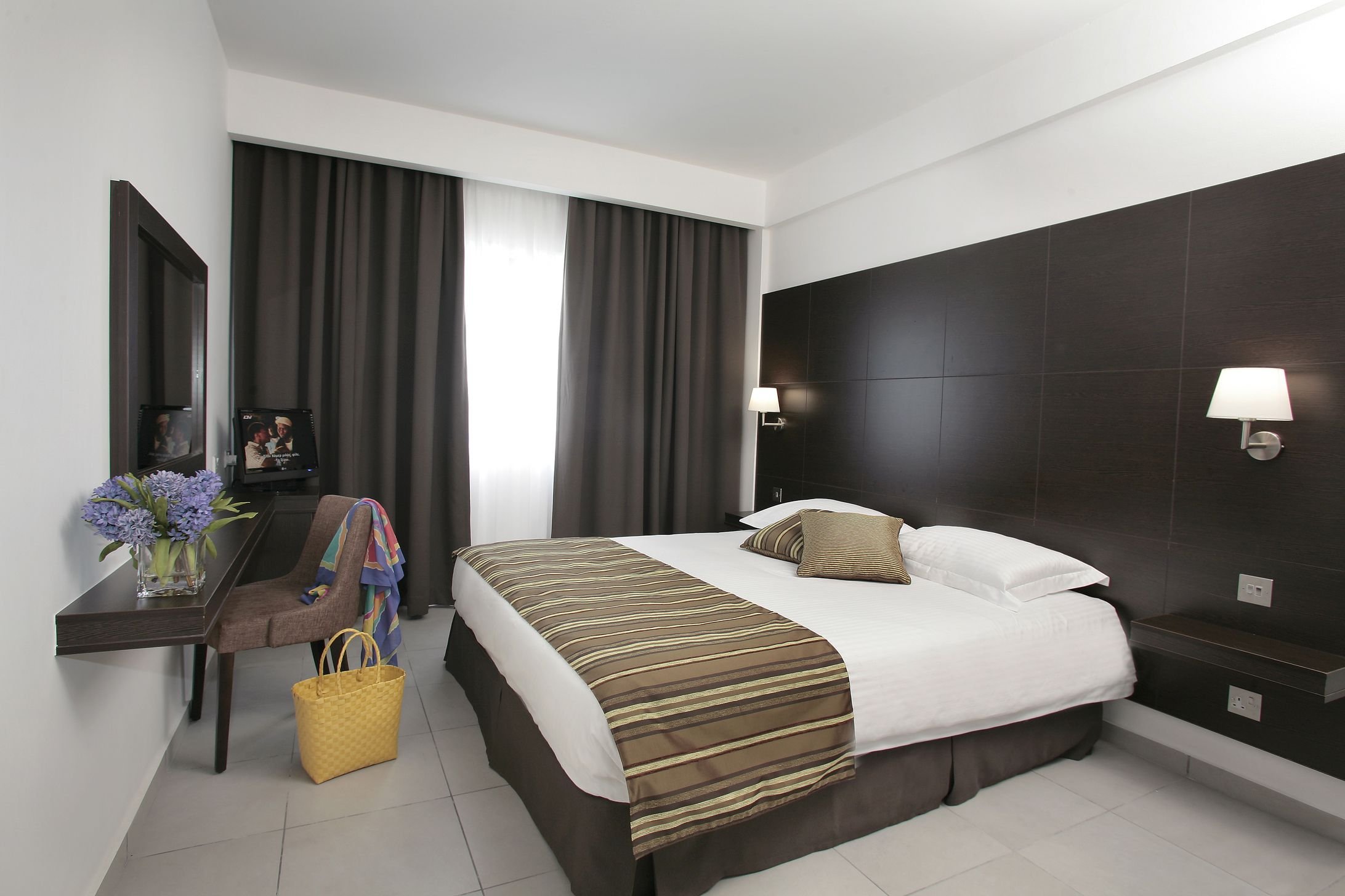 ANEMI HOTEL AND SUITES-guestroom-One Bedroom Apartment.jpg