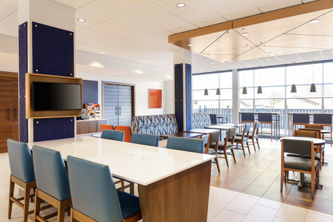 Room for the family at our complimentary hot breakfast buffet.