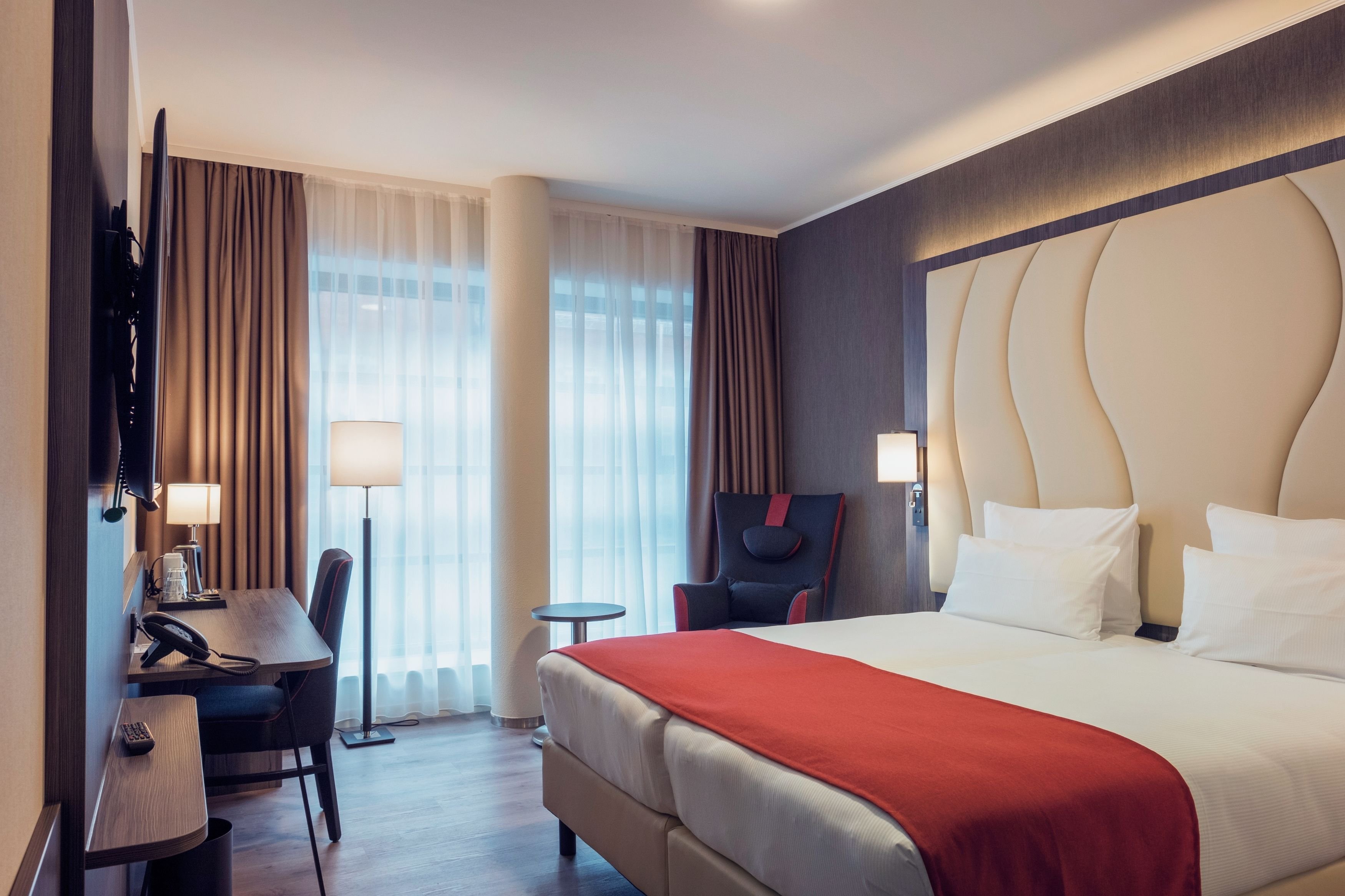 PLAZA PREMIUM DEN HAAG CITY CENTER-guestroom-Comfort Double Room.jpg