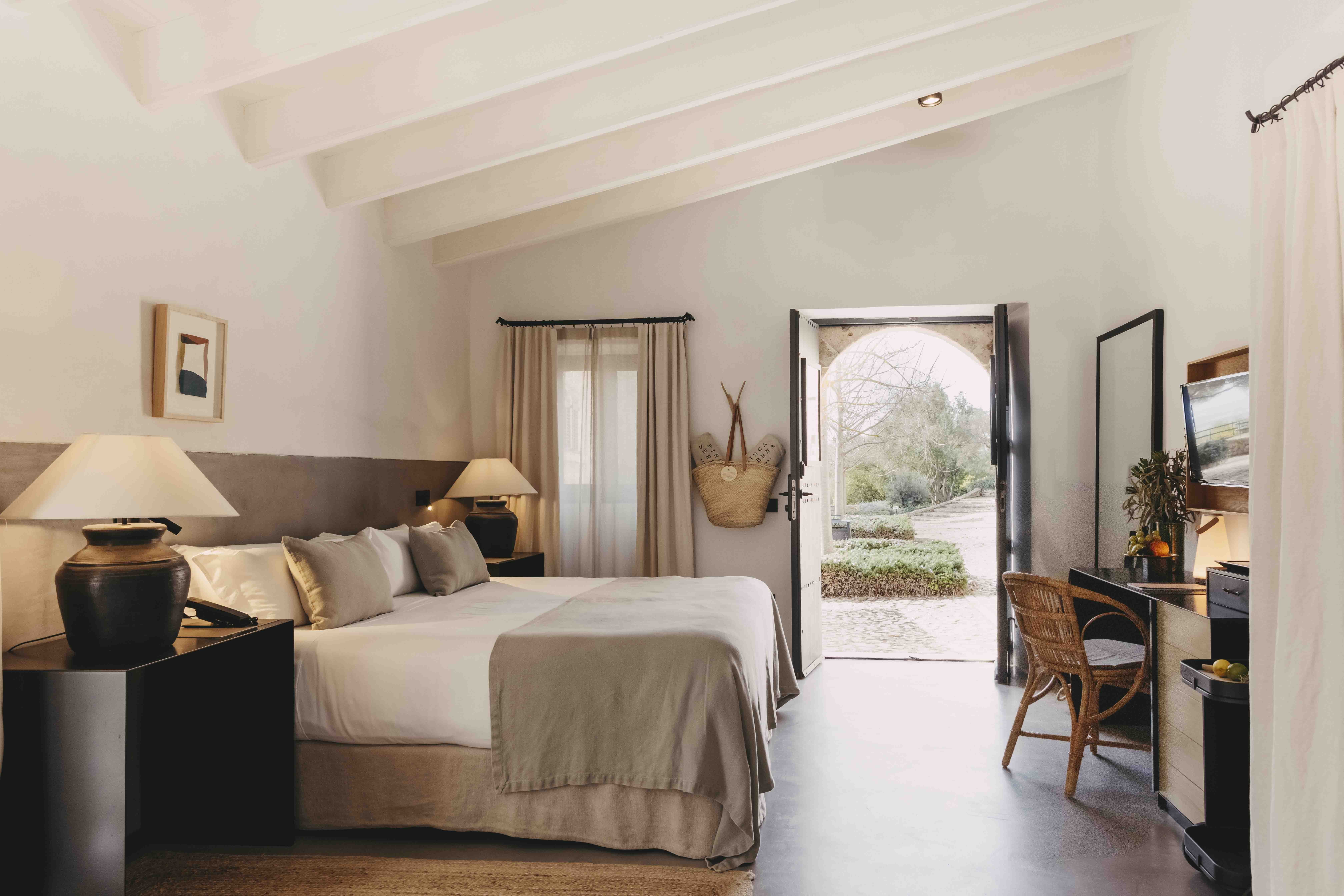 FINCA SERENA MALLORCA-guestroom-Deluxe Garden.jpg