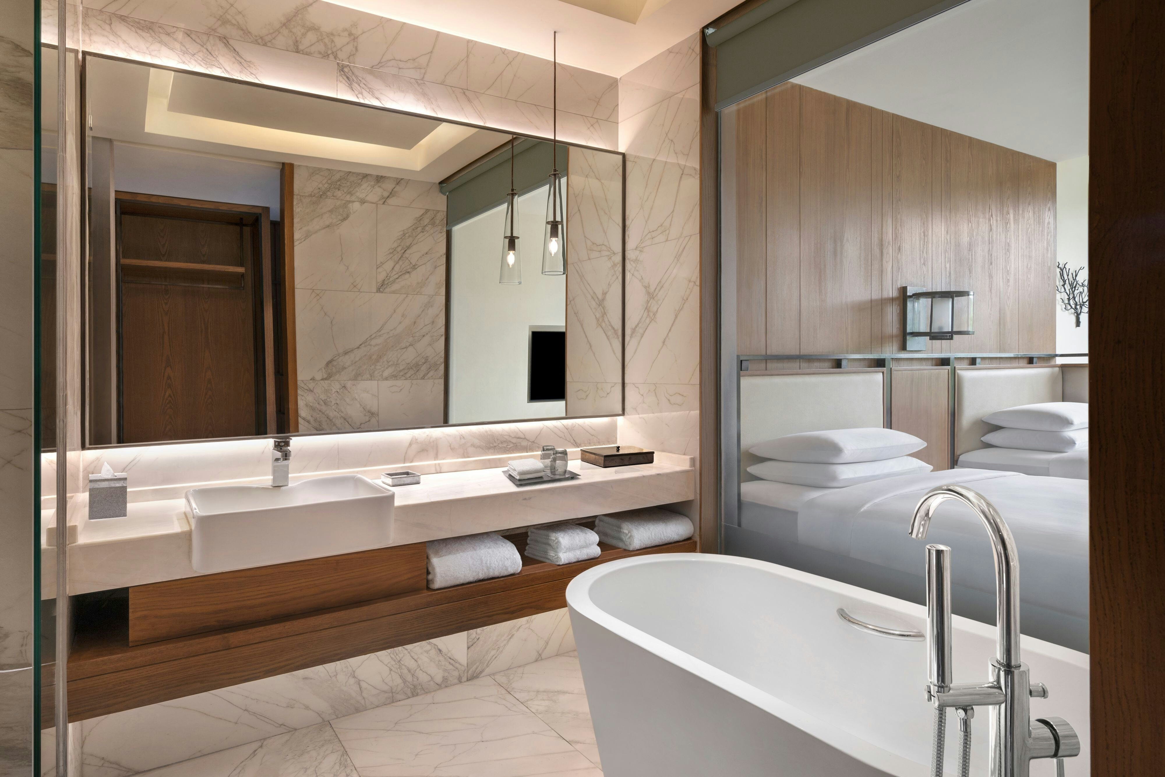 Jim Corbett Marriott Resort and Spa-guestroom-Deluxe Twin, Bathroom.jpg