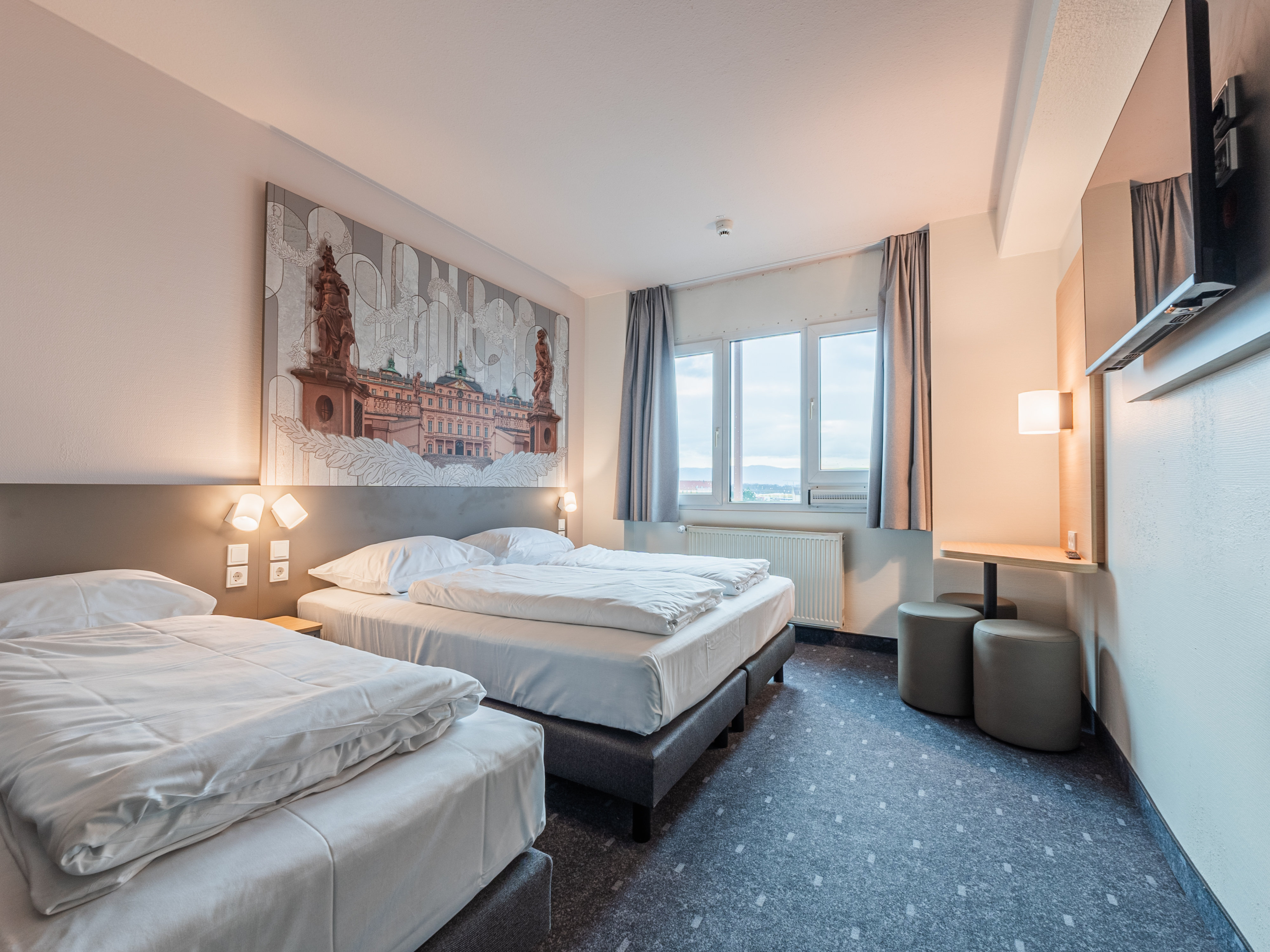 B&B HOTEL RASTATT-guestroom-Hotel B B Hotel Rastatt Triple Room.jpg