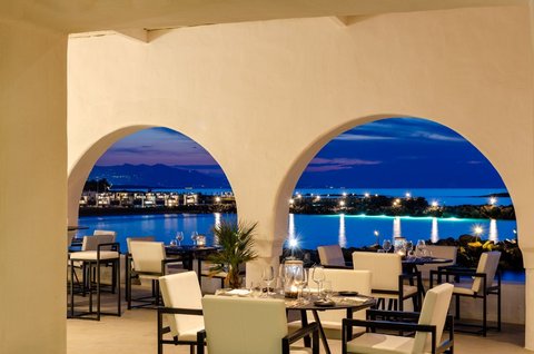 Knossos Beach Si La A La Carte