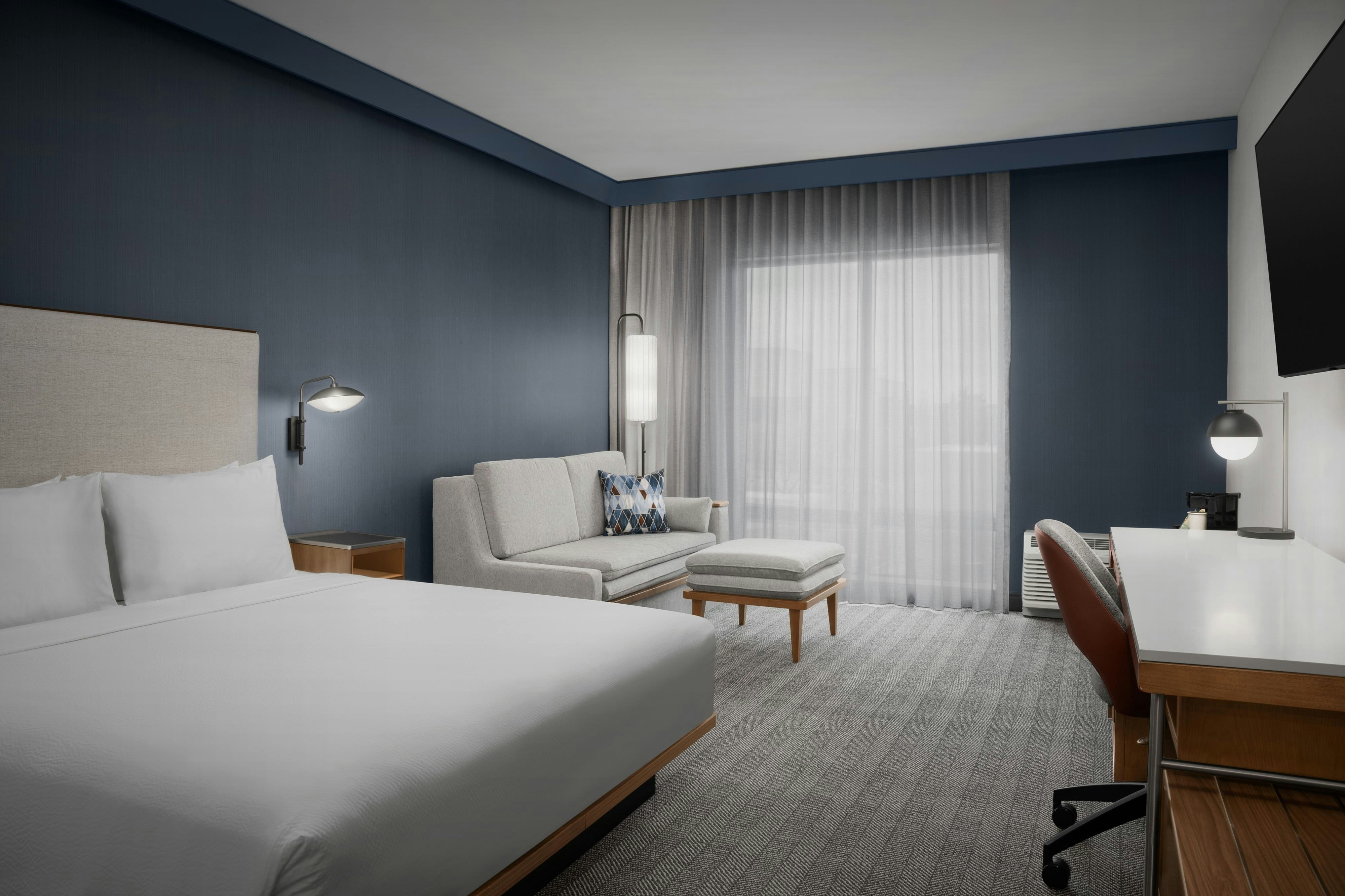 Courtyard by Marriott Antioch Pittsburg-guestroom-King Bedroom .jpg