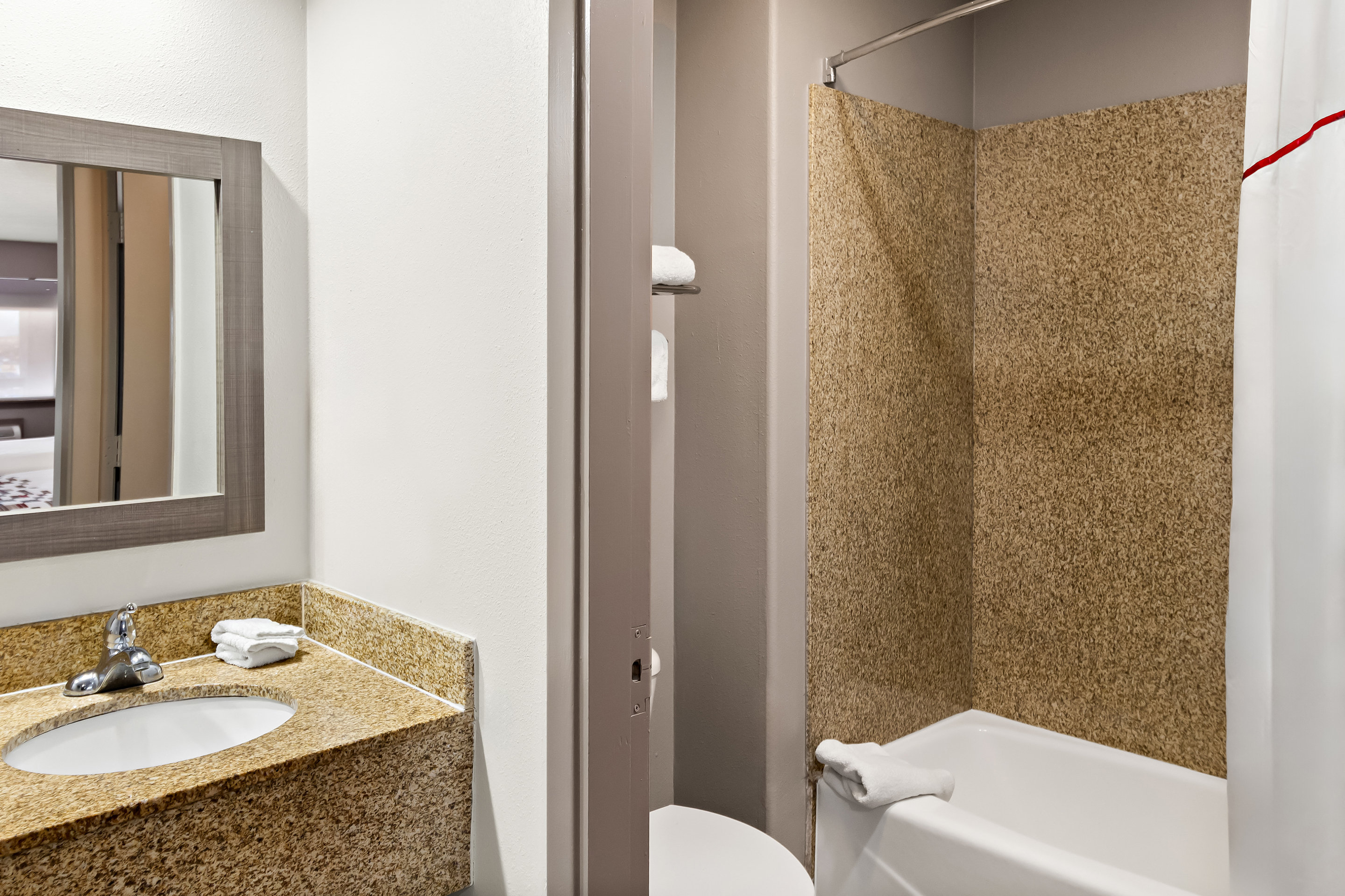 RED ROOF STAFFORD, TX-guestroom-RRI Bathroom PRO Approved.jpg