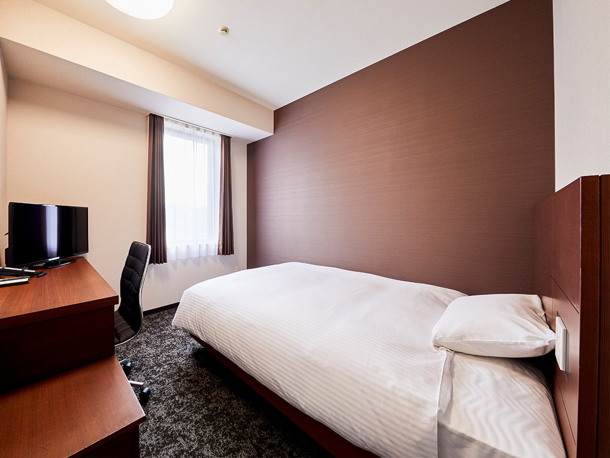 KOKO HOTEL Kobe Shinnagata-guestroom-single.jpg
