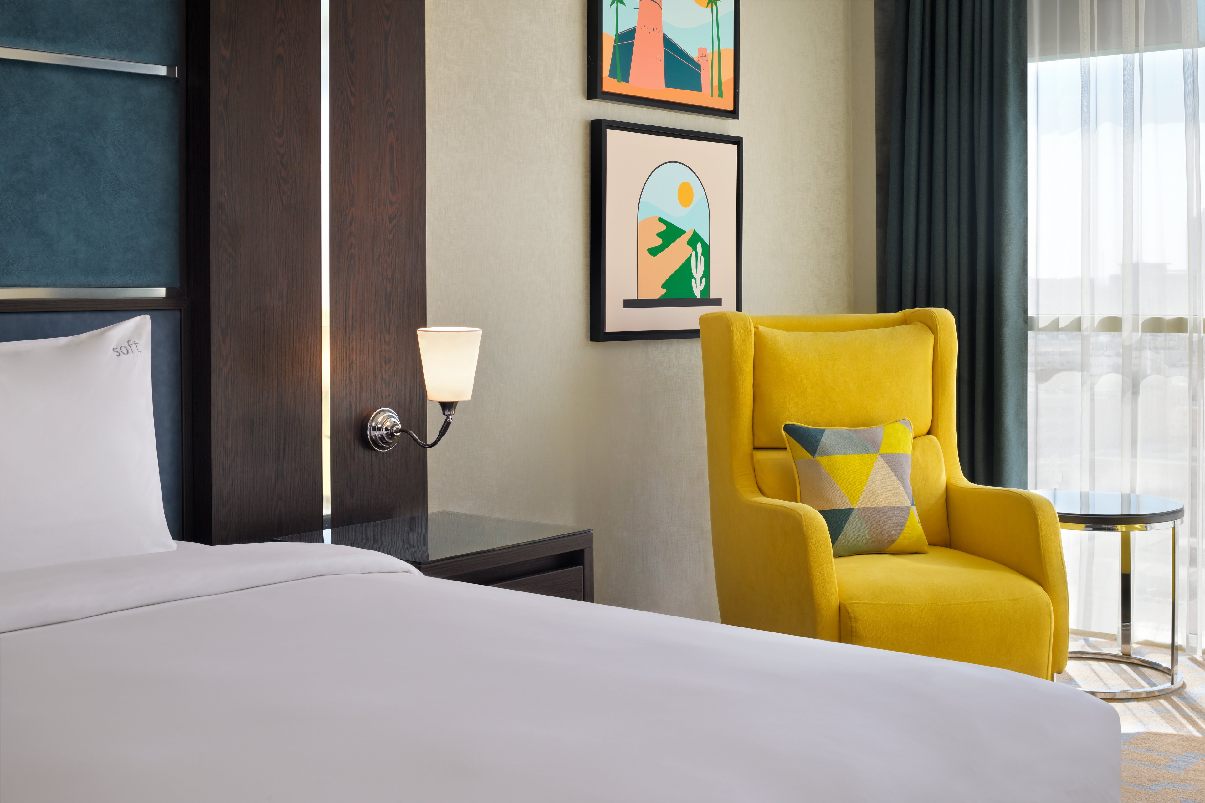 HOLIDAY INN AI MALAZ BY IHG-guestroom-Premium comfort and downtown views at our King Suite .jpg