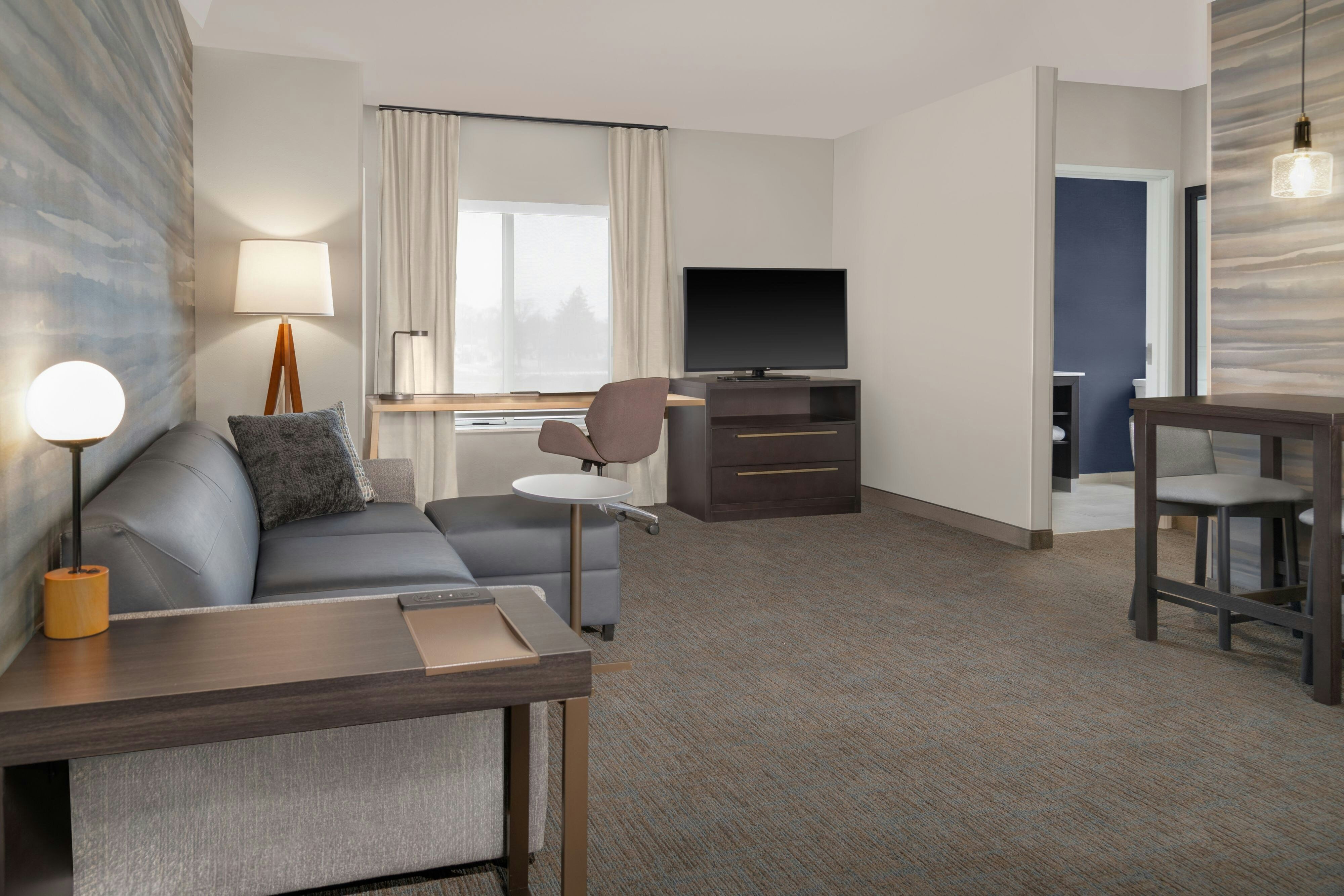 Residence Inn by Marriott Detroit Dearborn-guestroom-living room.jpg