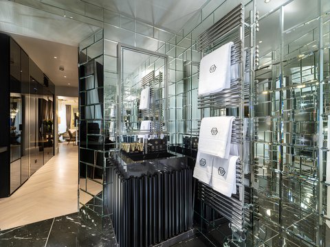 THE PLEIN HOTEL - Photo 25
