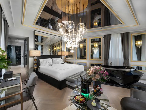 THE PLEIN HOTEL - Photo 26