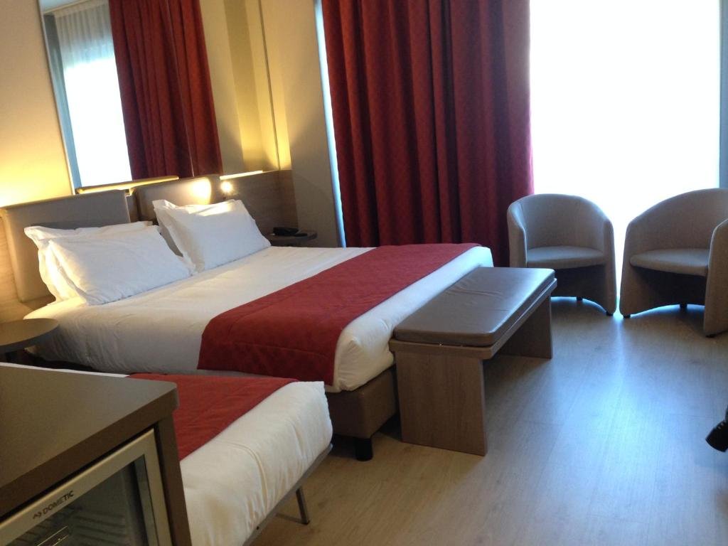 CARDANO HOTEL MALPENSA-guestroom-Guest Room.jpg