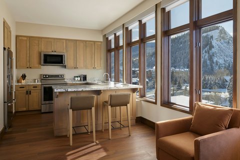 THE WESTIN RIVERFRONT RESORT - Photo 21