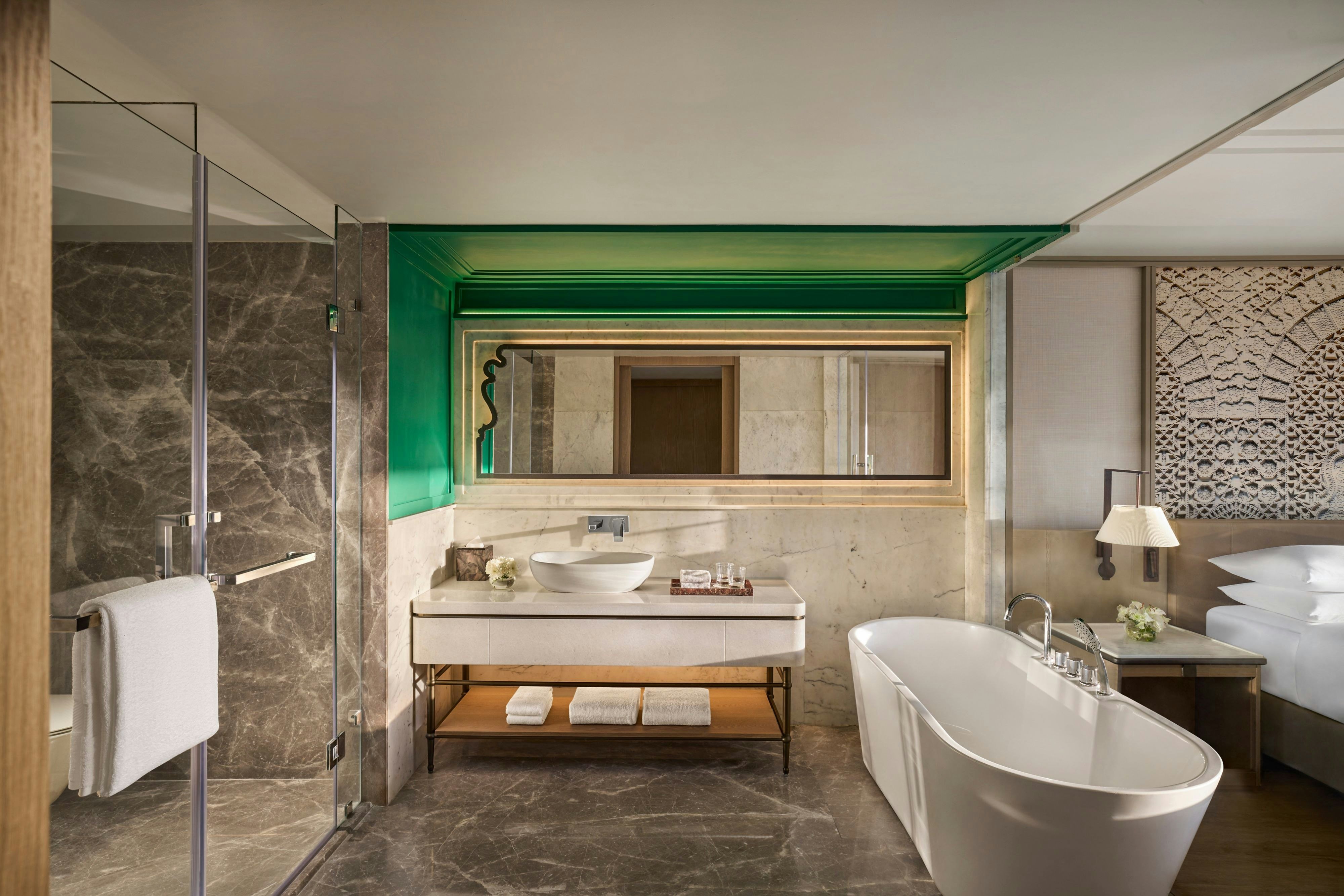 Udaipur Marriott Hotel-guestroom-Opulent bathing reimagined.jpg