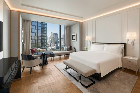 THE RITZ CARLTON BANGKOK - Photo 18