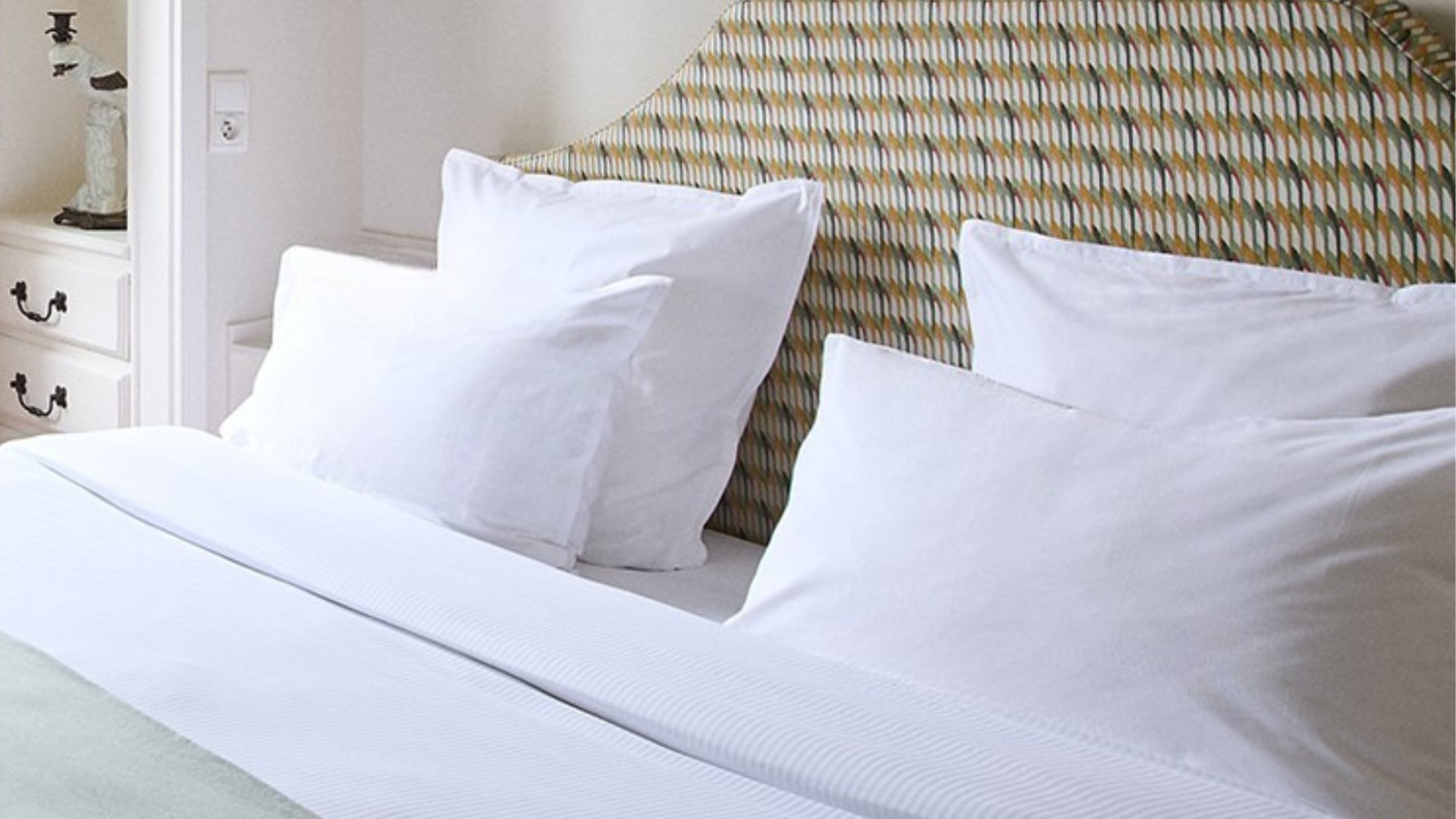 Le Pigonnet-guestroom-Single Room.jpg