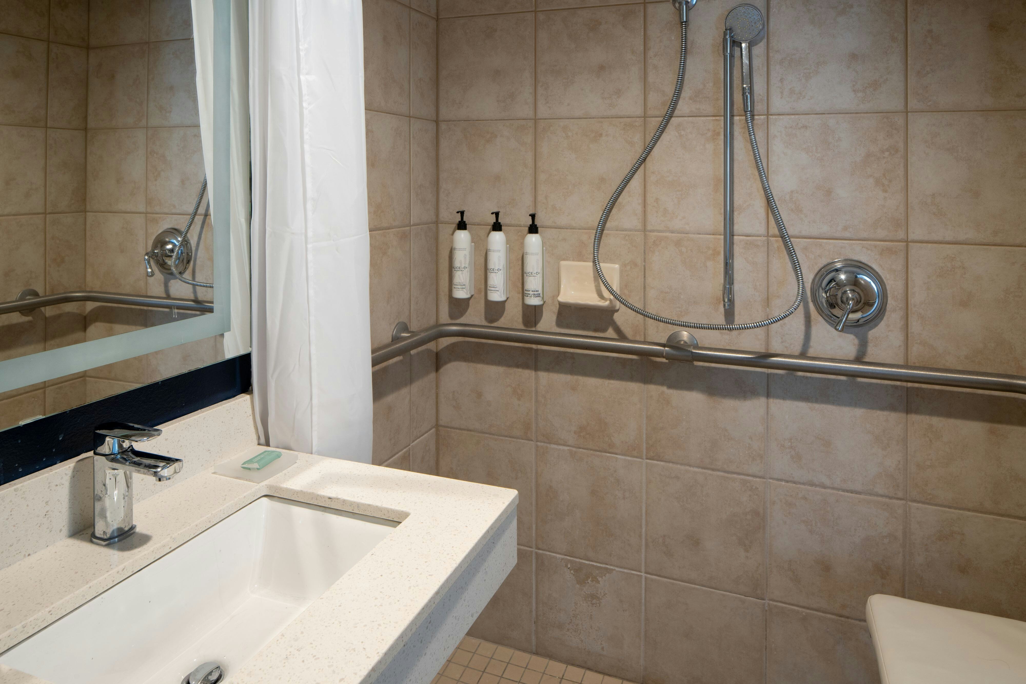 City Express by Marriott New Orleans I 10-guestroom-ADA Shower.jpg