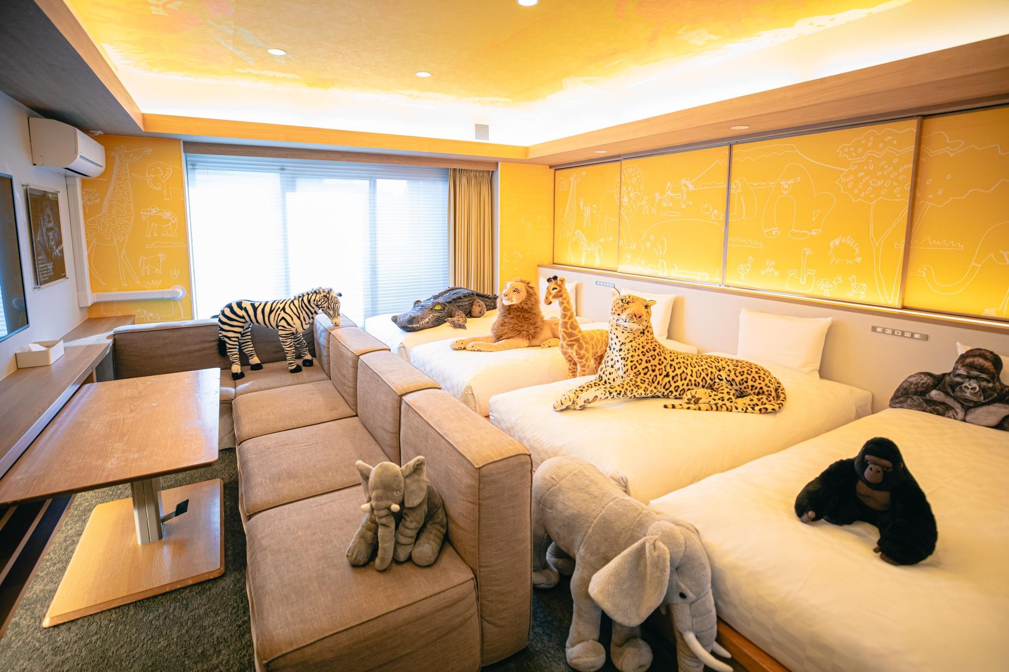 GOLD STAY NAGOYA SAKAE-guestroom-Zoo Room.jpg