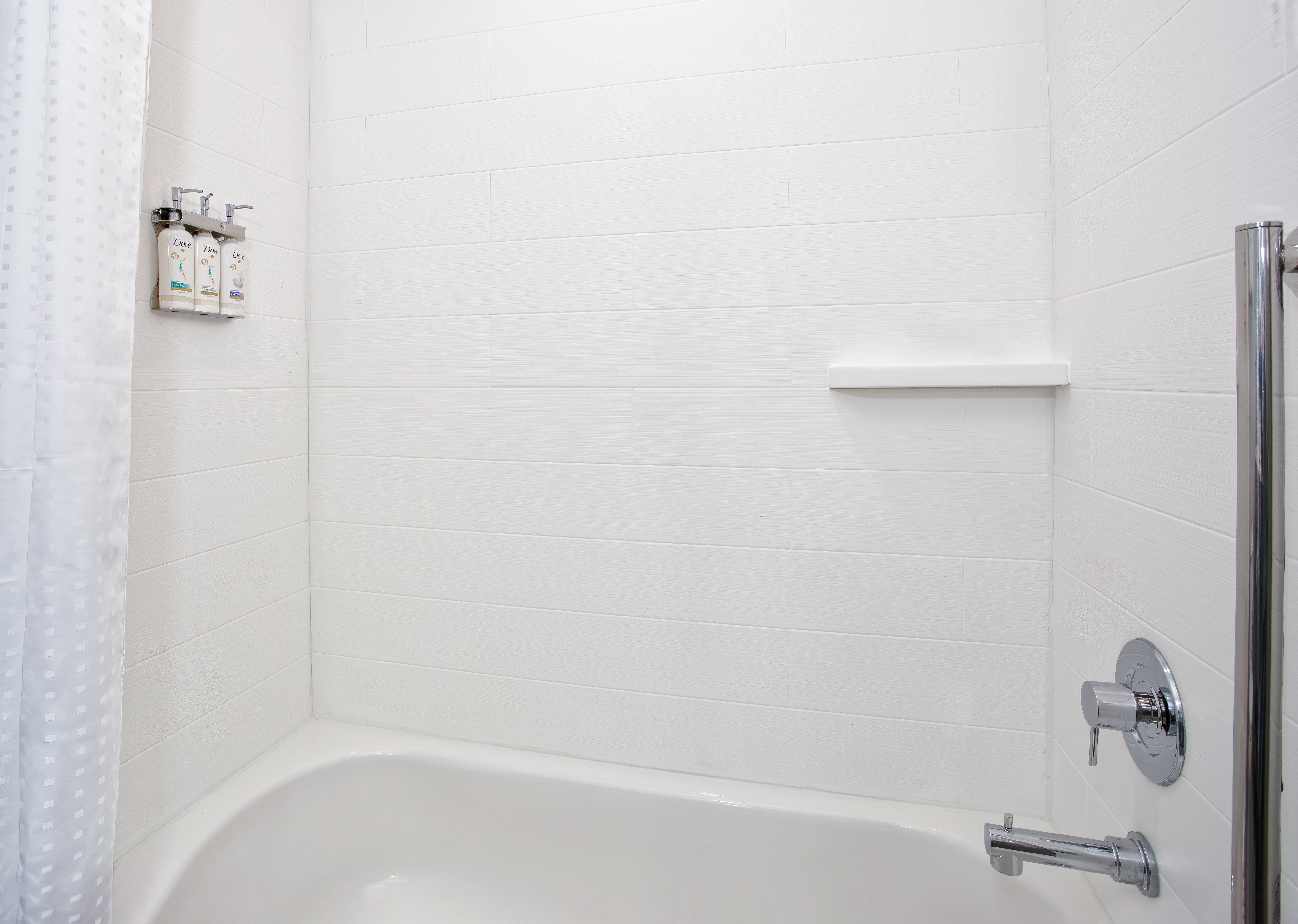 HOLIDAY INN EXP STES ORMOND BEACH B-guestroom-Bathroom Amenities.jpg