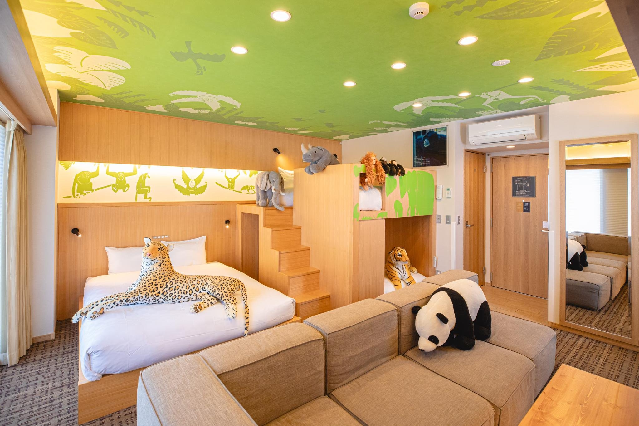 GOLD STAY NAGOYA OSU-guestroom-ZOO CULTURE ROOM GUESTS.jpg
